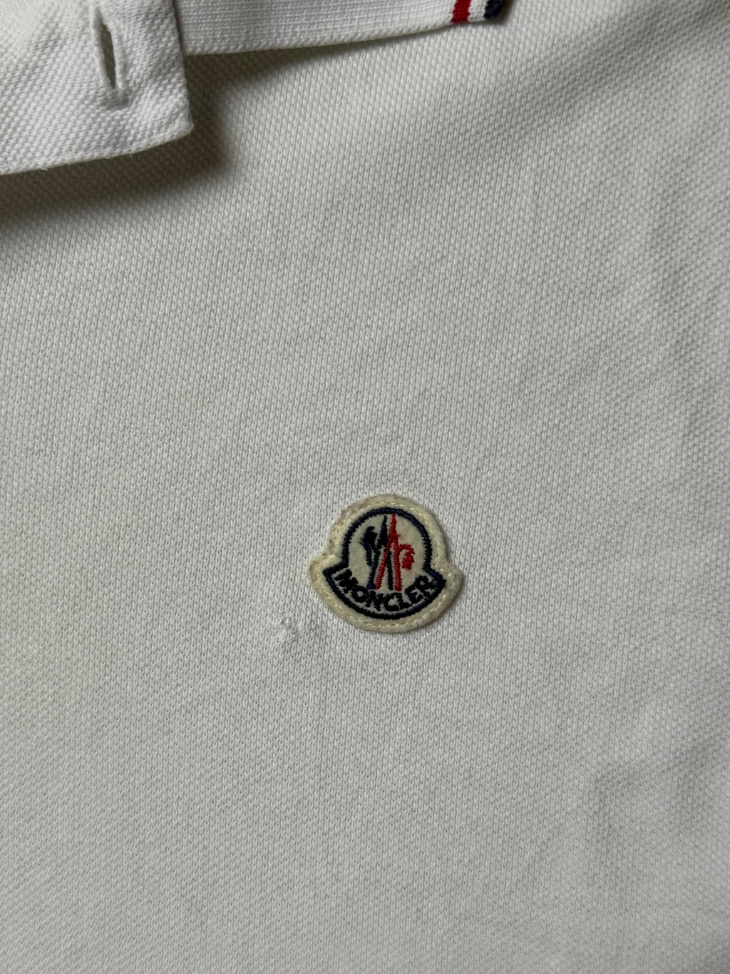 Moncler weißes Poloshirt (XL)      Gebraucht - Ausgezeichnet