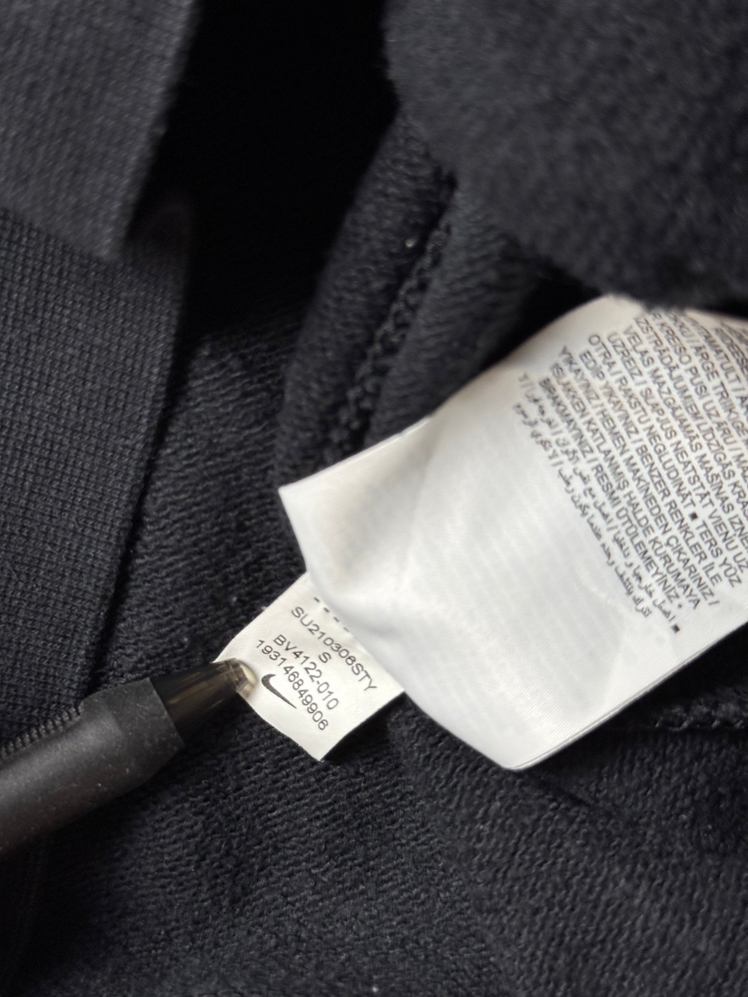 Nike Black Hoodie (S)       *Használt - Kiváló