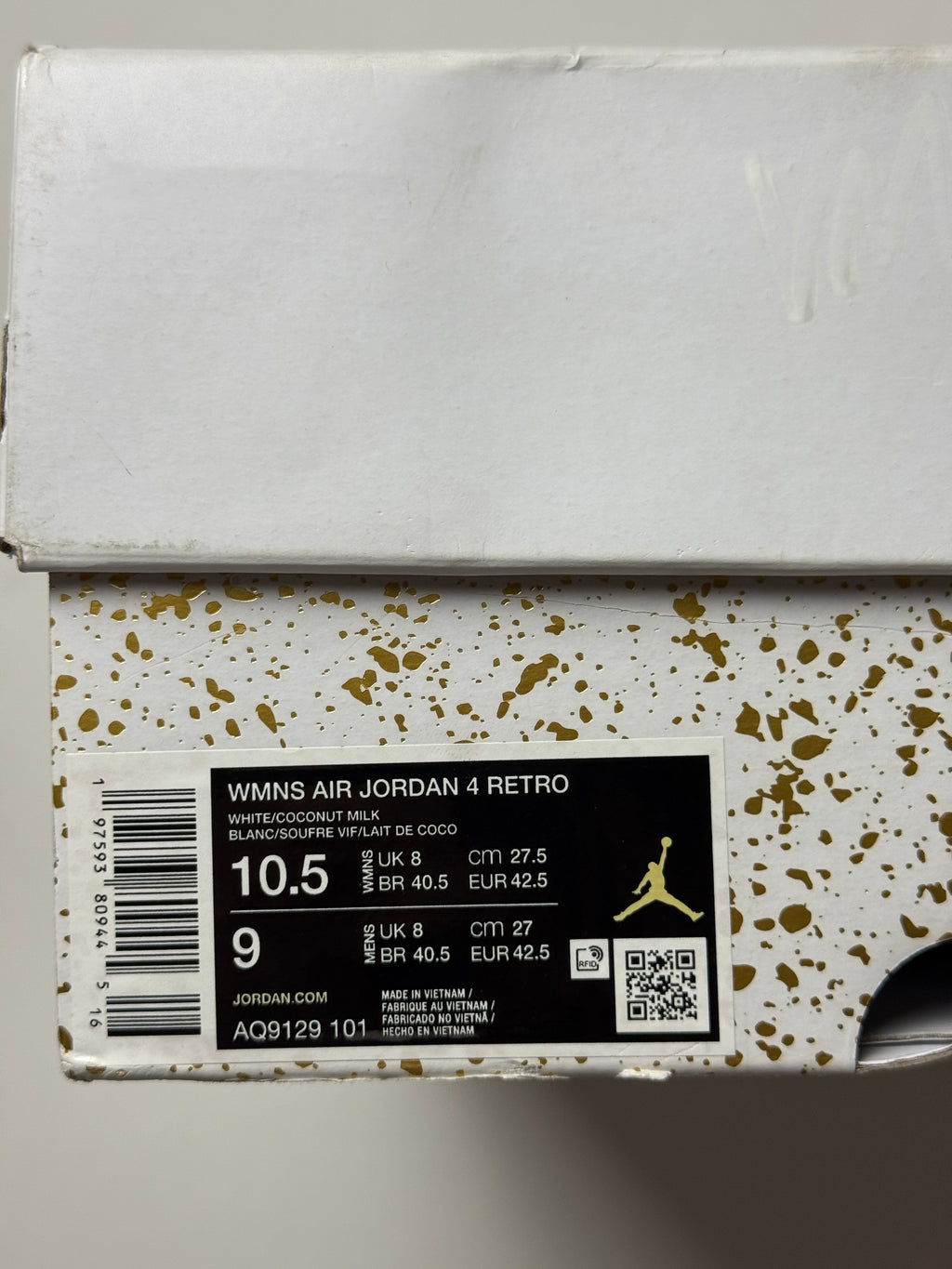 Jordan 4 Vivid Sulfur (42,5)    *Használt - Kiváló