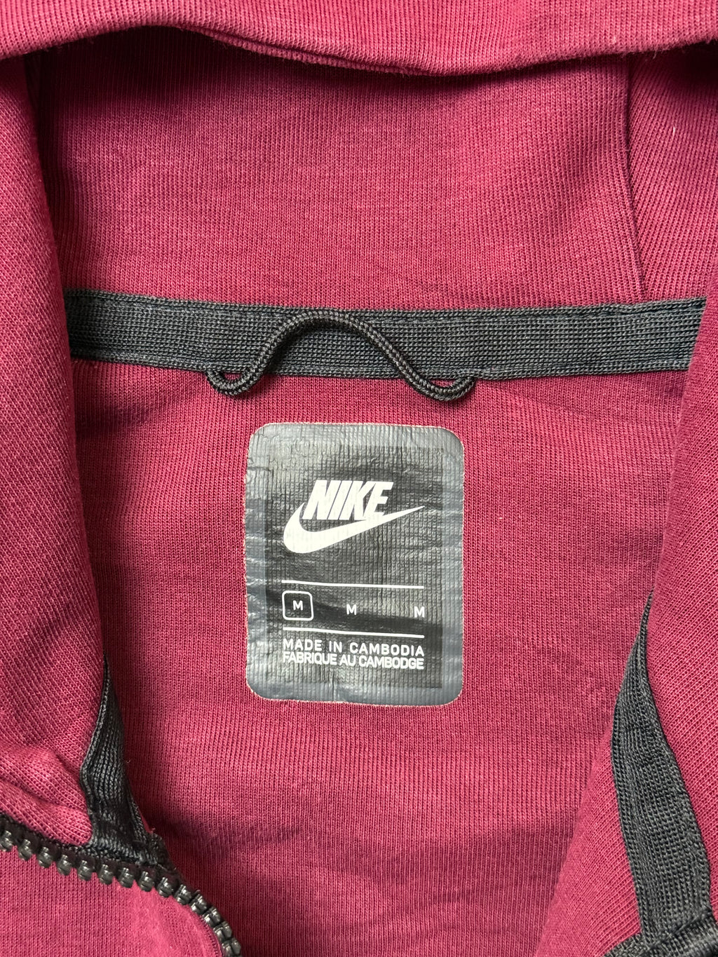 Nike Tech Fleece Hoodie (M) Gebraucht - Ausgezeichneter Zustand