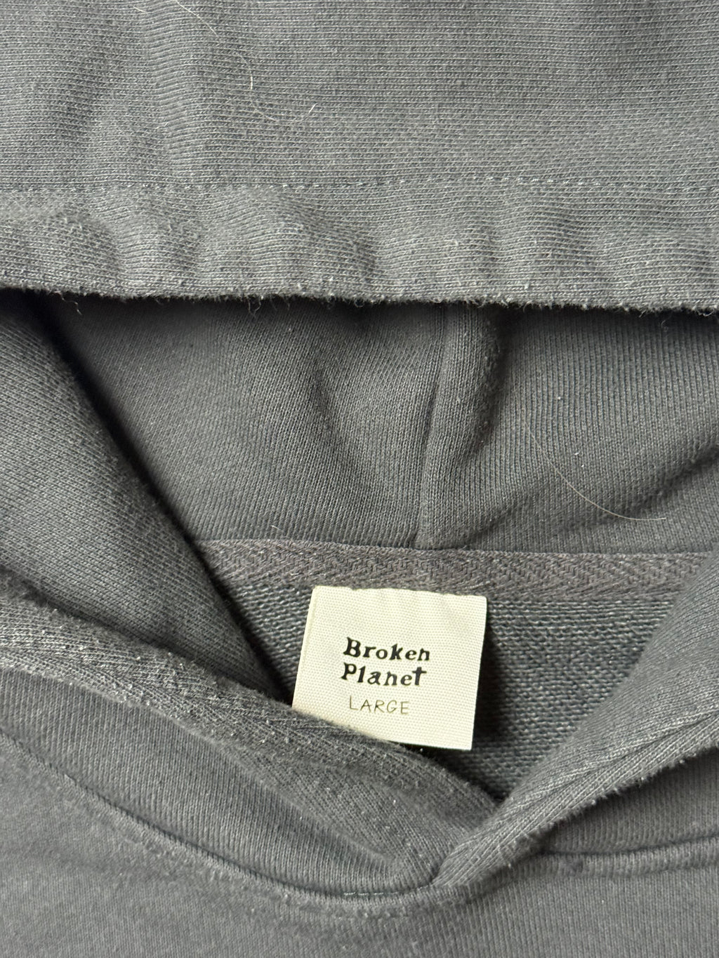 Broken Planet Hoodie (L)     *Használt - Kiváló