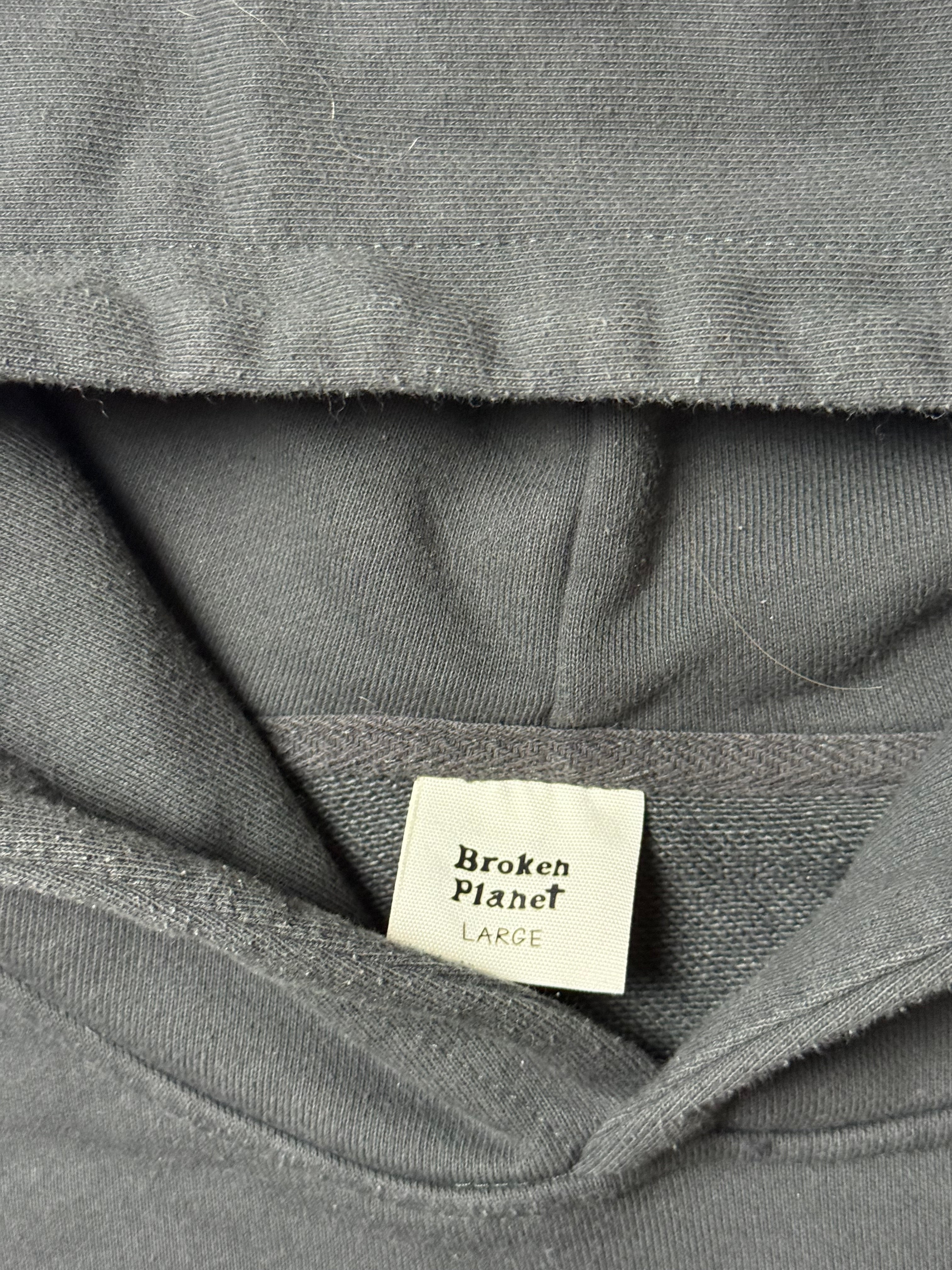 Broken Planet Hoodie (L)     *Használt - Kiváló