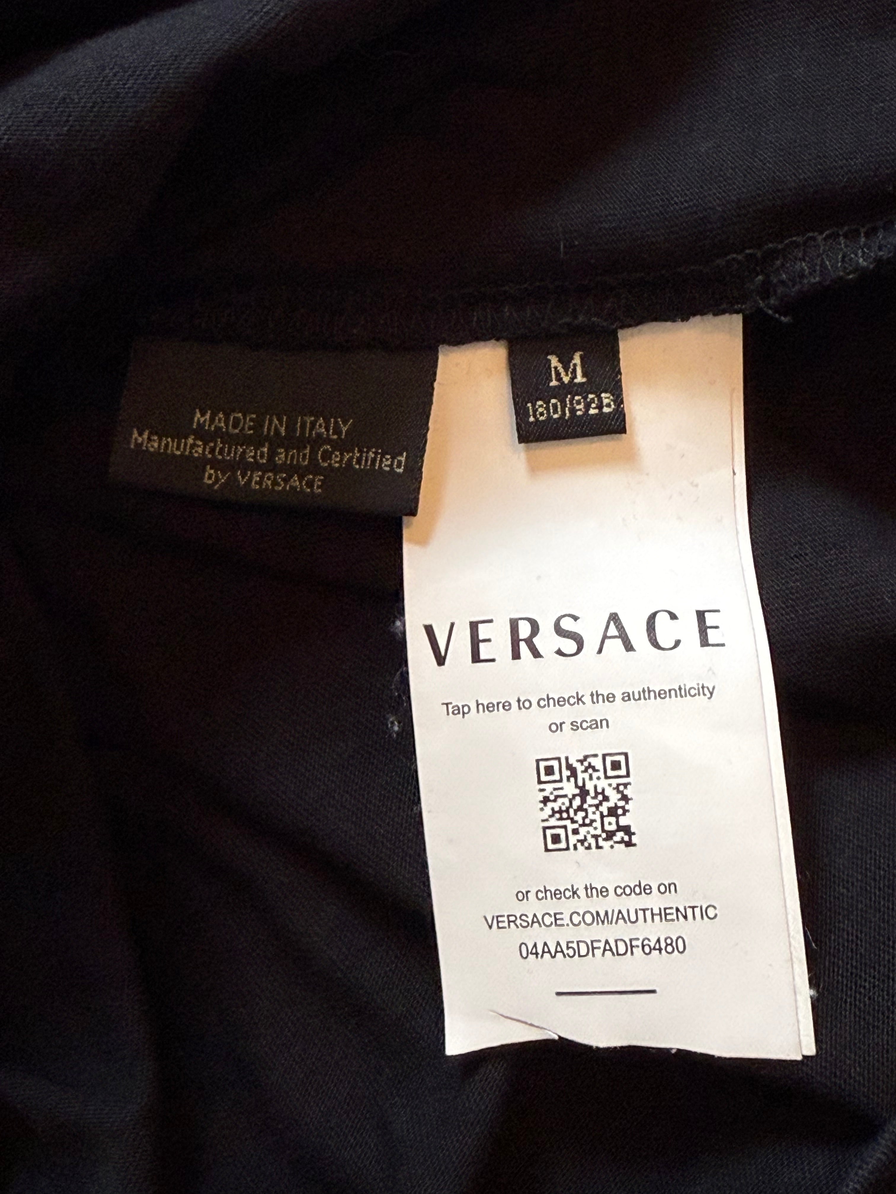 Versace Black T-Shirt (M)       *Használt - Kiváló