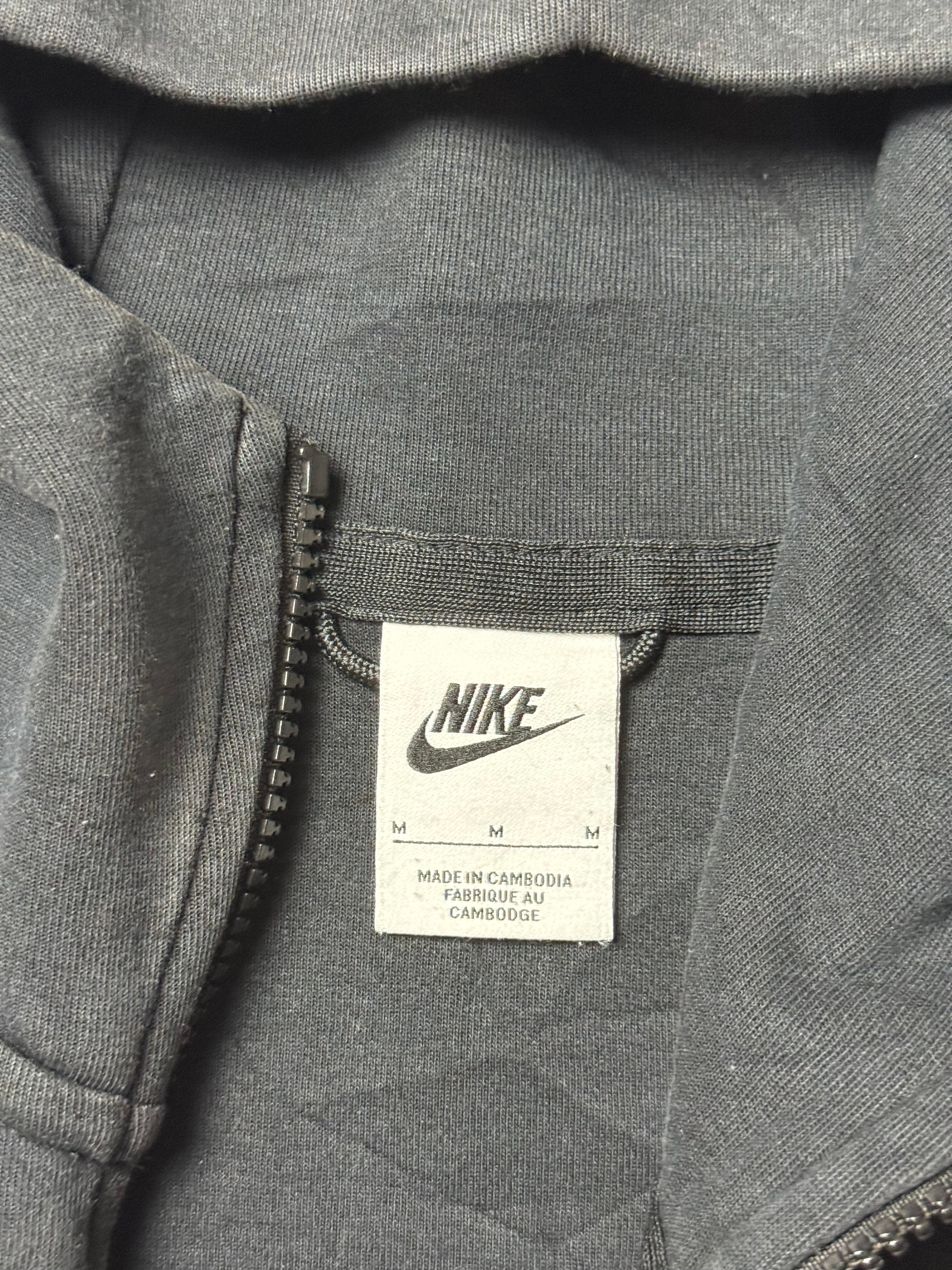 Nike Tech Fleece Hoodie (M)    *Használt - Kiváló