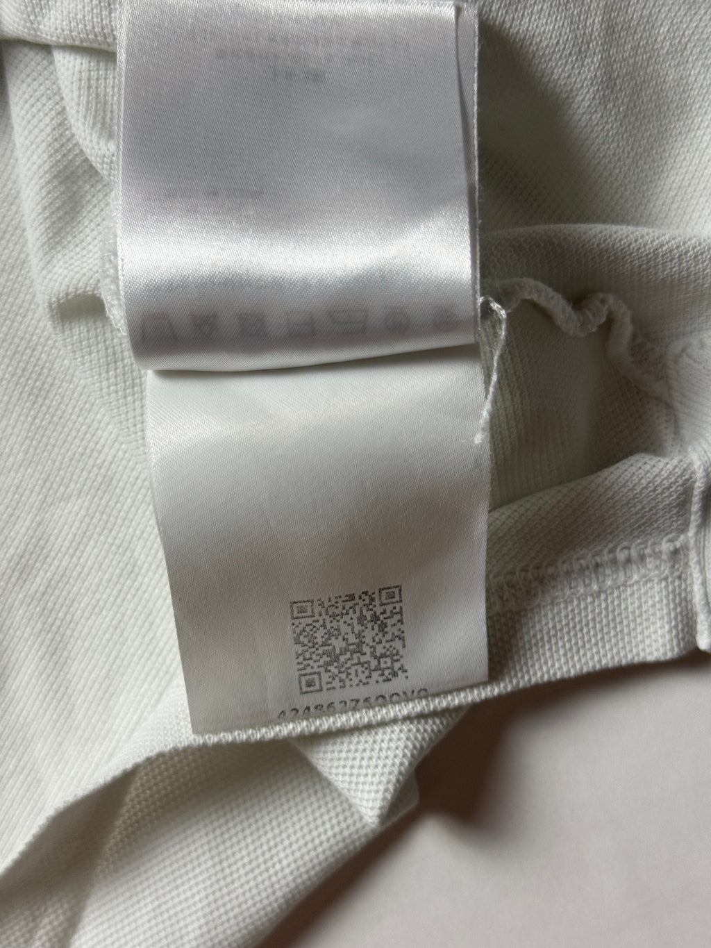 Moncler weißes Poloshirt (XL)      Gebraucht - Ausgezeichnet