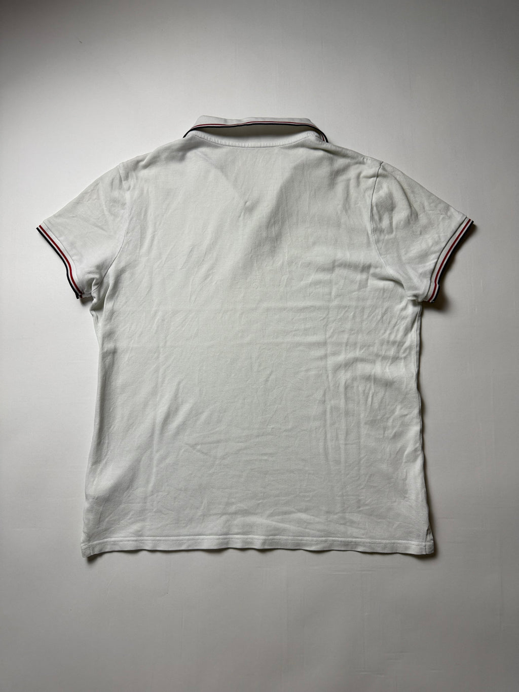 Moncler weißes Poloshirt (XL)      Gebraucht - Ausgezeichnet