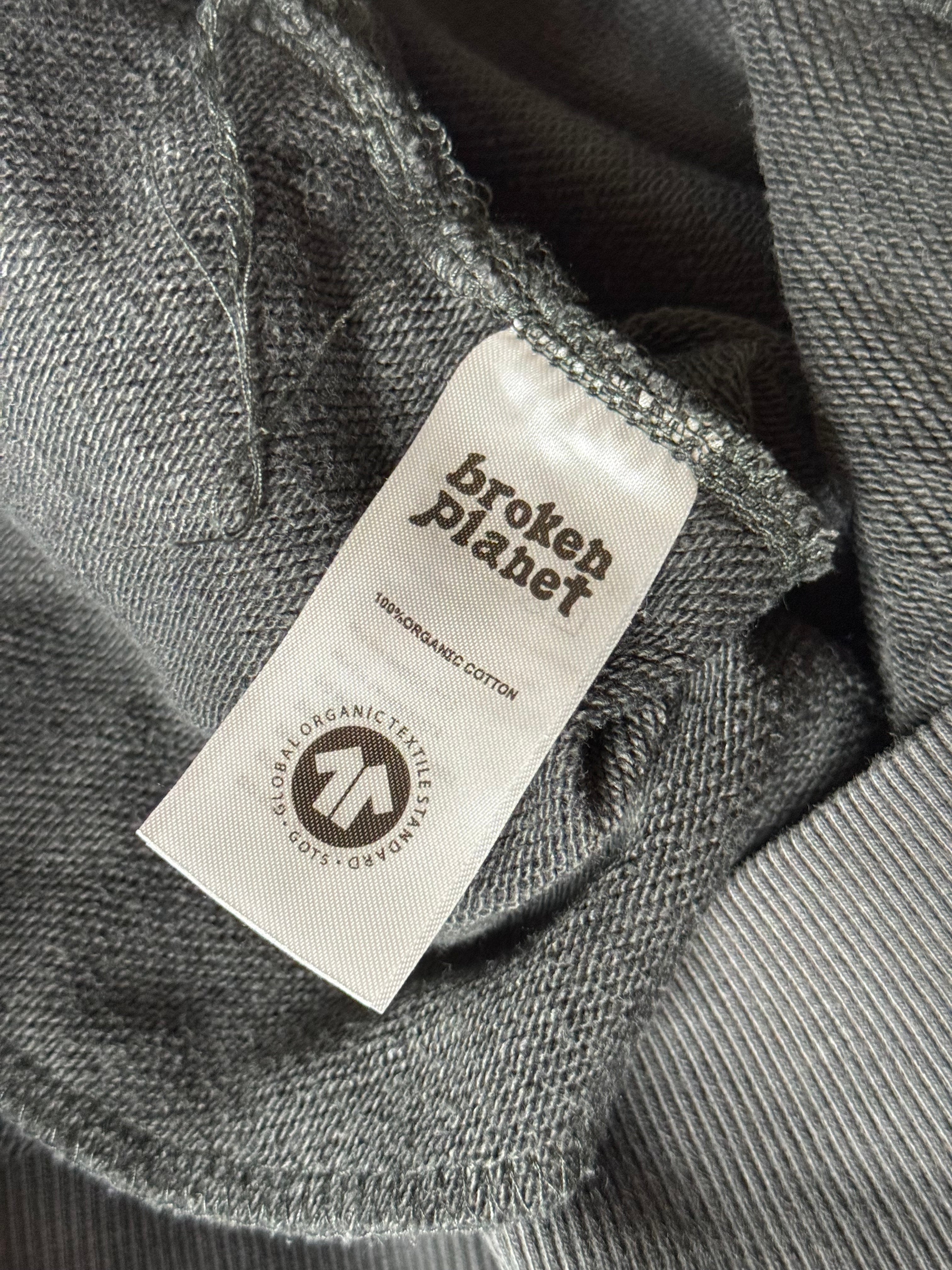 Broken Planet Hoodie (L)     *Használt - Kiváló